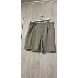 Louis Raphael Golf Khaki Pleated Mens Shorts Sz 38